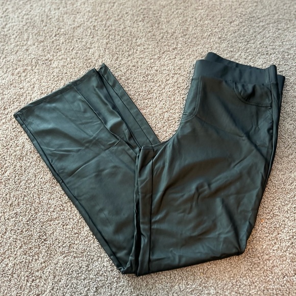 torrid Pants - Torrid Women’s Faux Leather Pants NWOT

Size 1 (14)